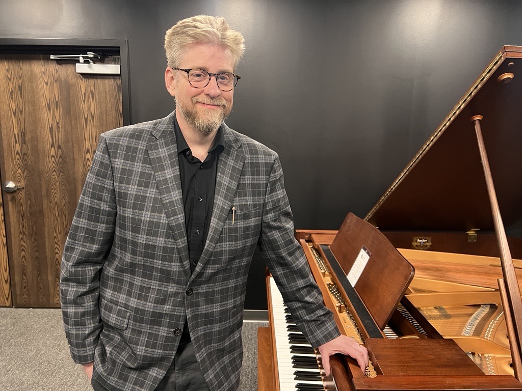 Dr. Andy Fleser from Schmitt Music Talks Piano on World Piano Day