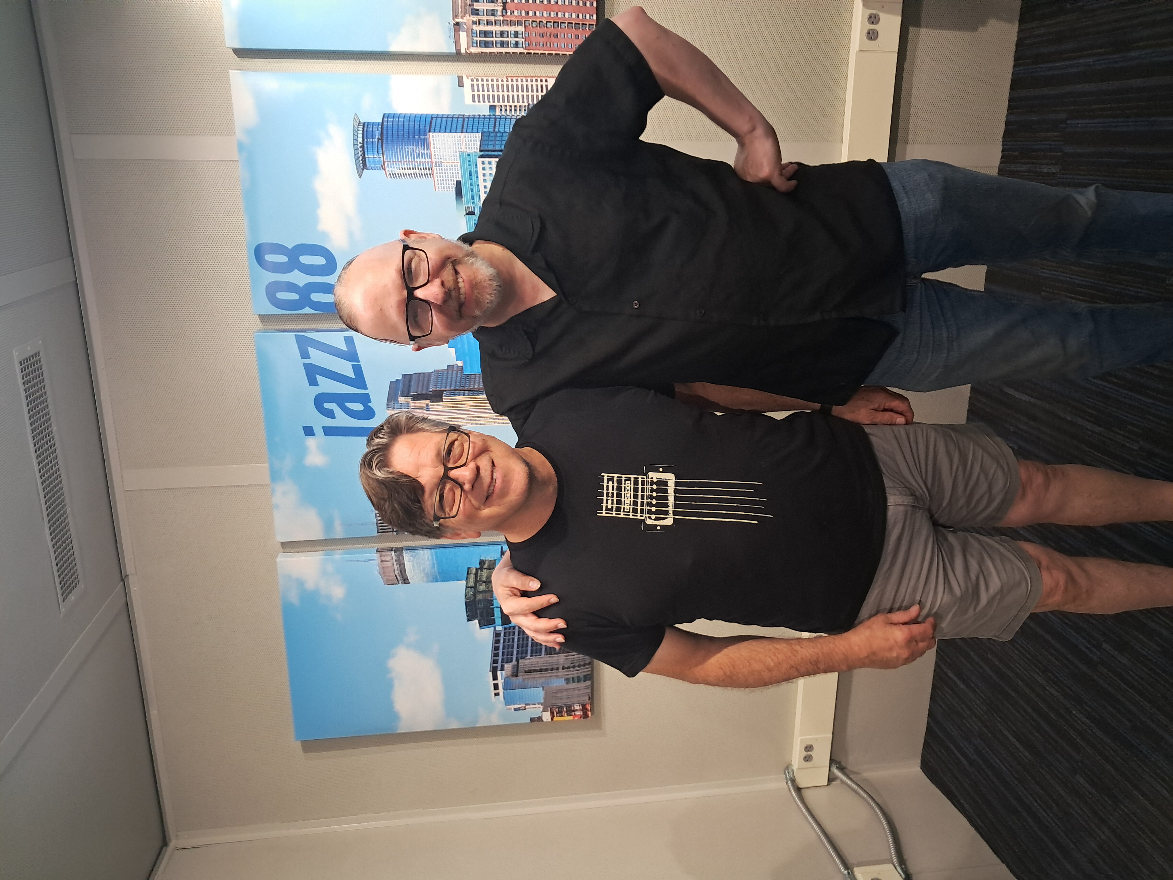 Scott Keever and Joe Cruz Bring New Guitar Duo to Aster Cafe episode artwork